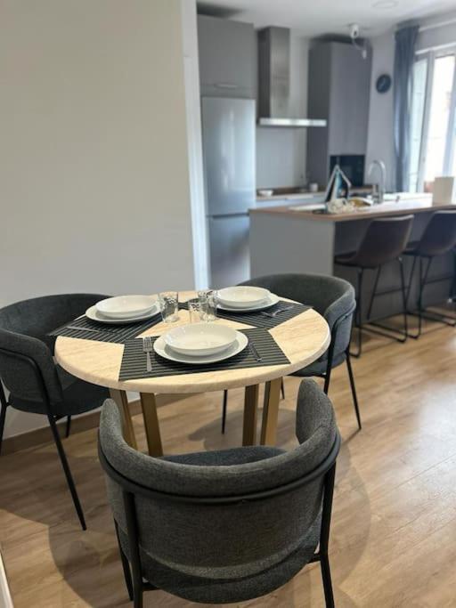 Piso Deluxe Con Balcon Cerca Del Casco Viejo Leilighet Bilbao Eksteriør bilde