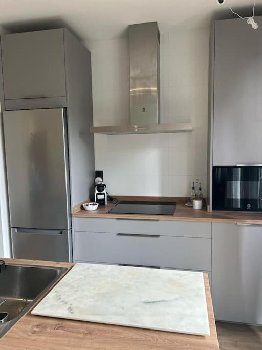 Piso Deluxe Con Balcon Cerca Del Casco Viejo Leilighet Bilbao Eksteriør bilde