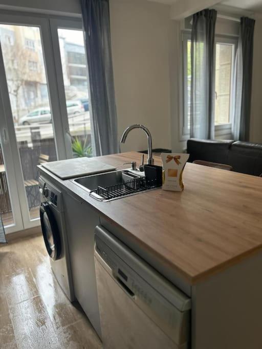 Piso Deluxe Con Balcon Cerca Del Casco Viejo Leilighet Bilbao Eksteriør bilde