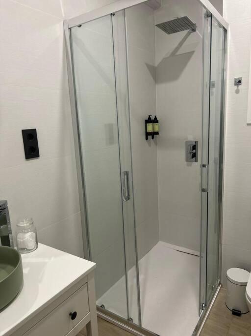 Piso Deluxe Con Balcon Cerca Del Casco Viejo Leilighet Bilbao Eksteriør bilde