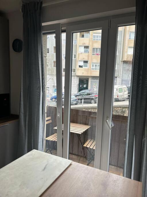 Piso Deluxe Con Balcon Cerca Del Casco Viejo Leilighet Bilbao Eksteriør bilde