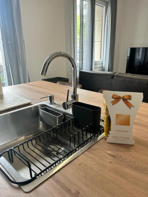 Piso Deluxe Con Balcon Cerca Del Casco Viejo Leilighet Bilbao Eksteriør bilde